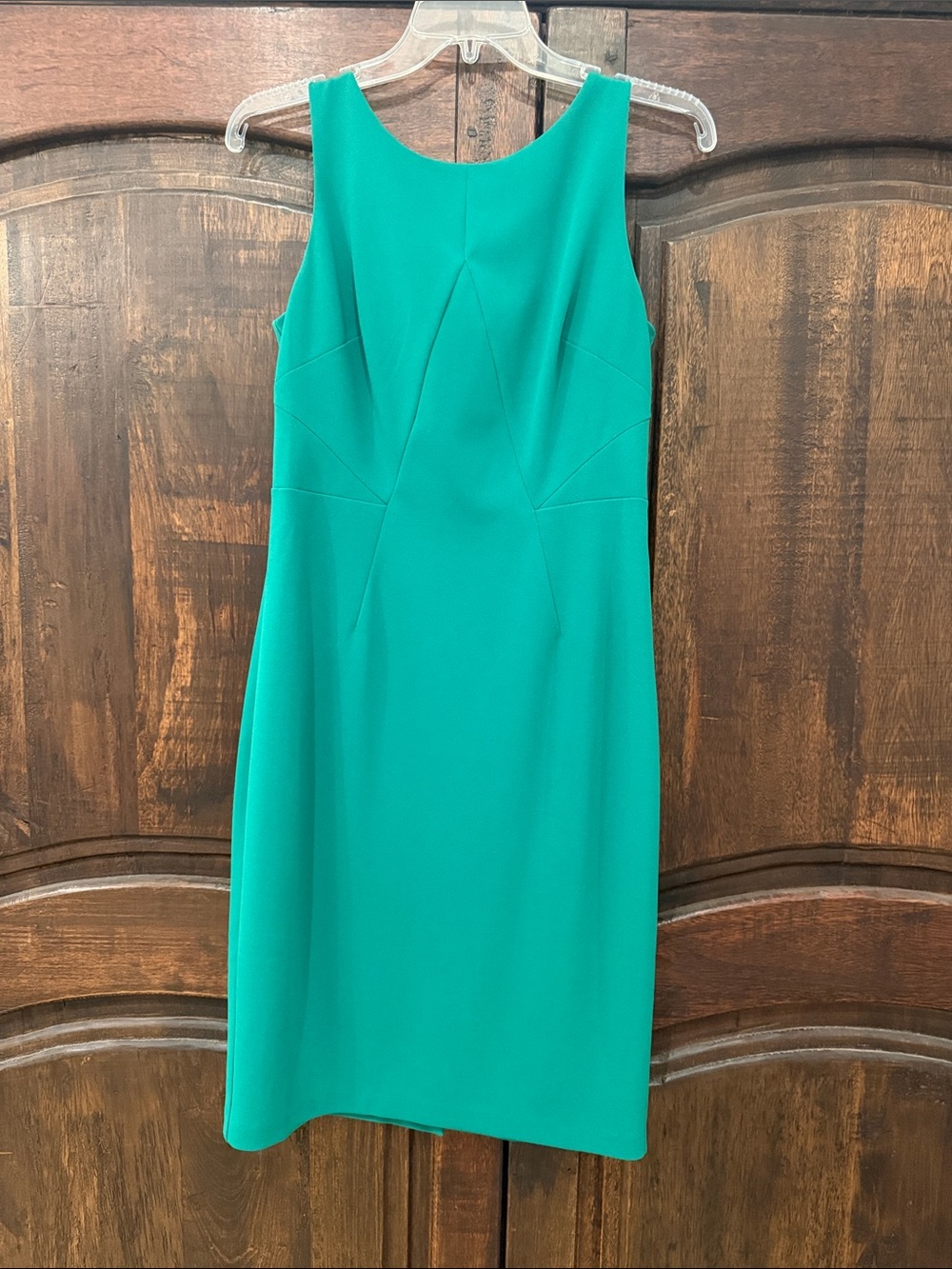 Vince Camuto Classic Sleeveless Sheath Dress in Green 4